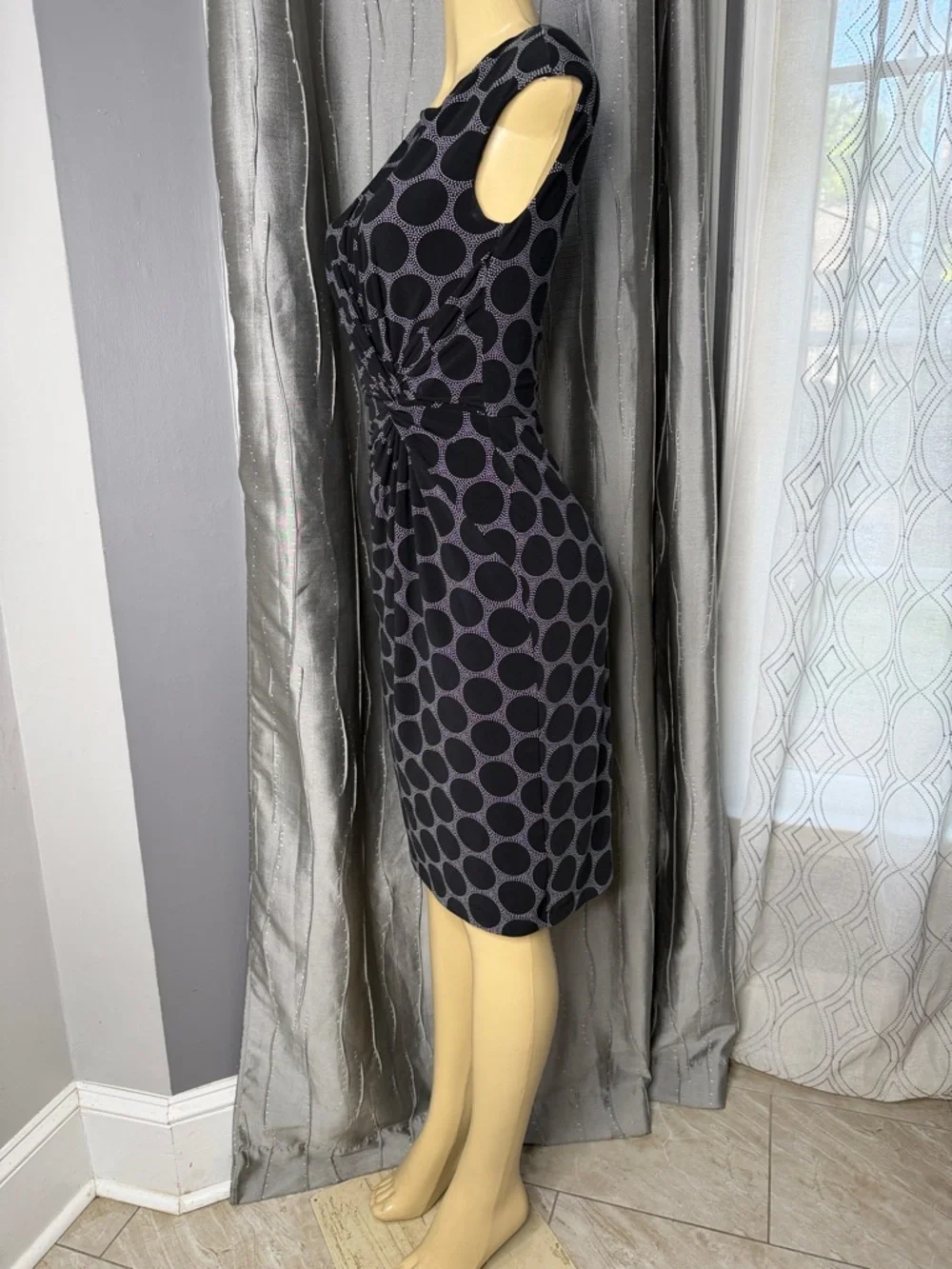 Ralph Lauren Women’s Sz 4 Black Dress with Gray Polka Dots